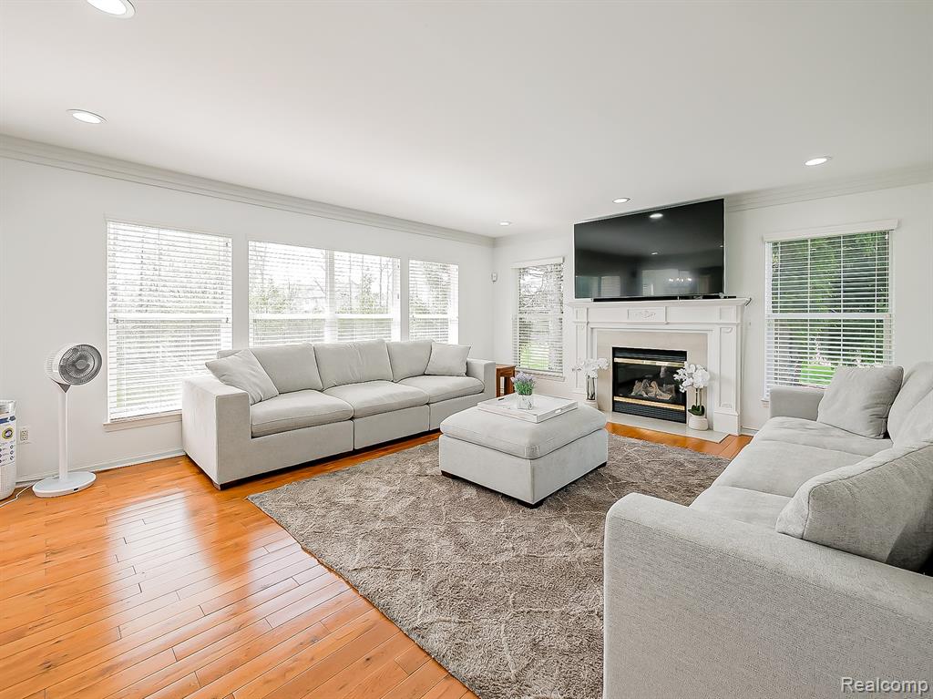 5221 Sandlewood Drive, Commerce Twp, MI 48382 — Photo 24