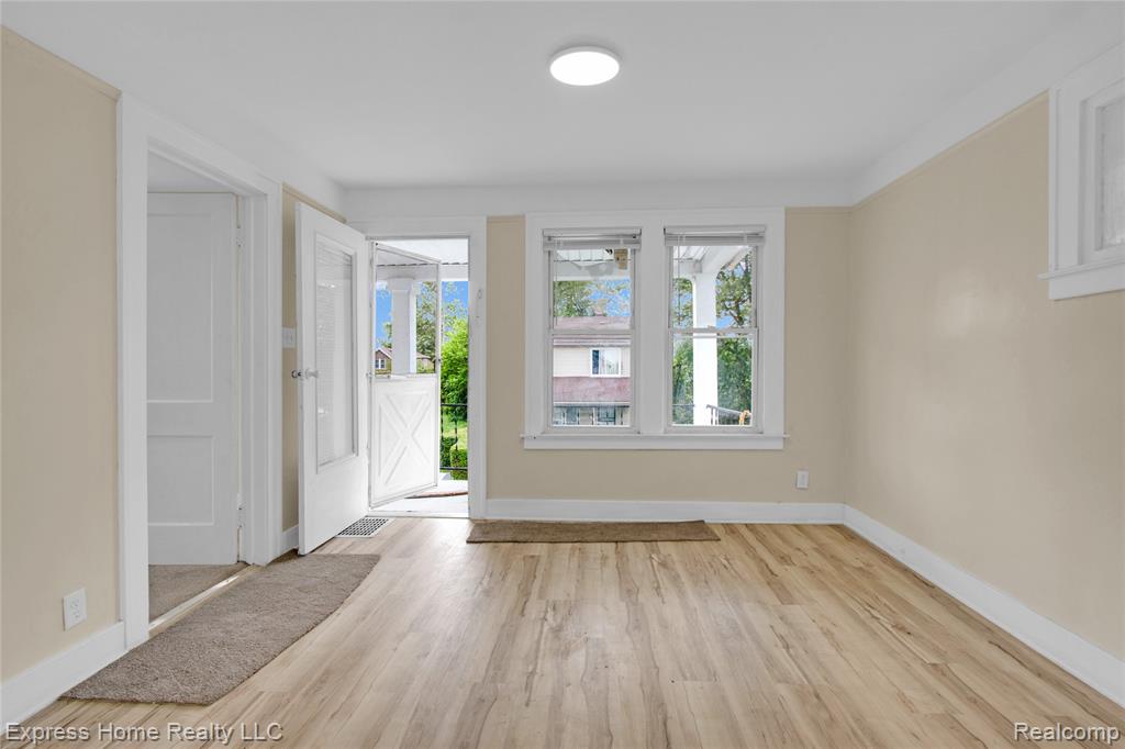 13484 Maine Street, Hamtramck, MI 48212 — Photo 22