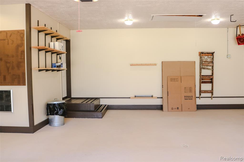 2821 3rd Avenue W, Gladstone, MI 49837 — Photo 62