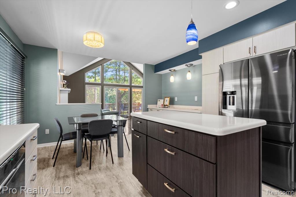 45317 Stonehedge Drive, Plymouth, MI 48170 — Photo 17