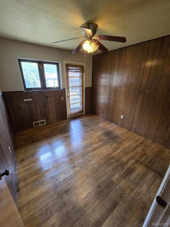 9036 Merriman Road, Livonia, MI 48150 — Photo 16