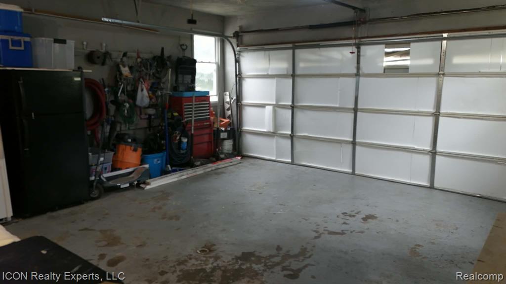 4959 Irwindale Drive, Waterford, MI 48328 — Photo 10