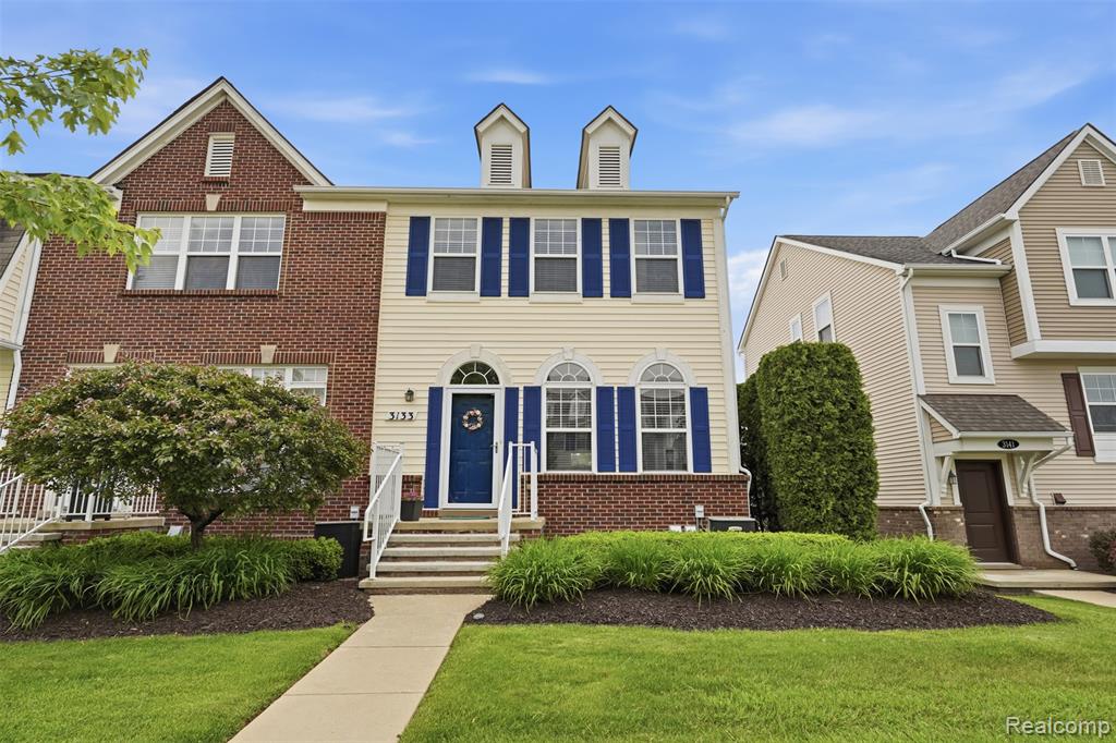 3133 Johanna Ware W, Wixom, MI 48393