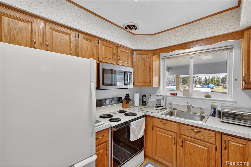 3318 Shawnee Trail, Pinckney, MI 48169 — Photo 17