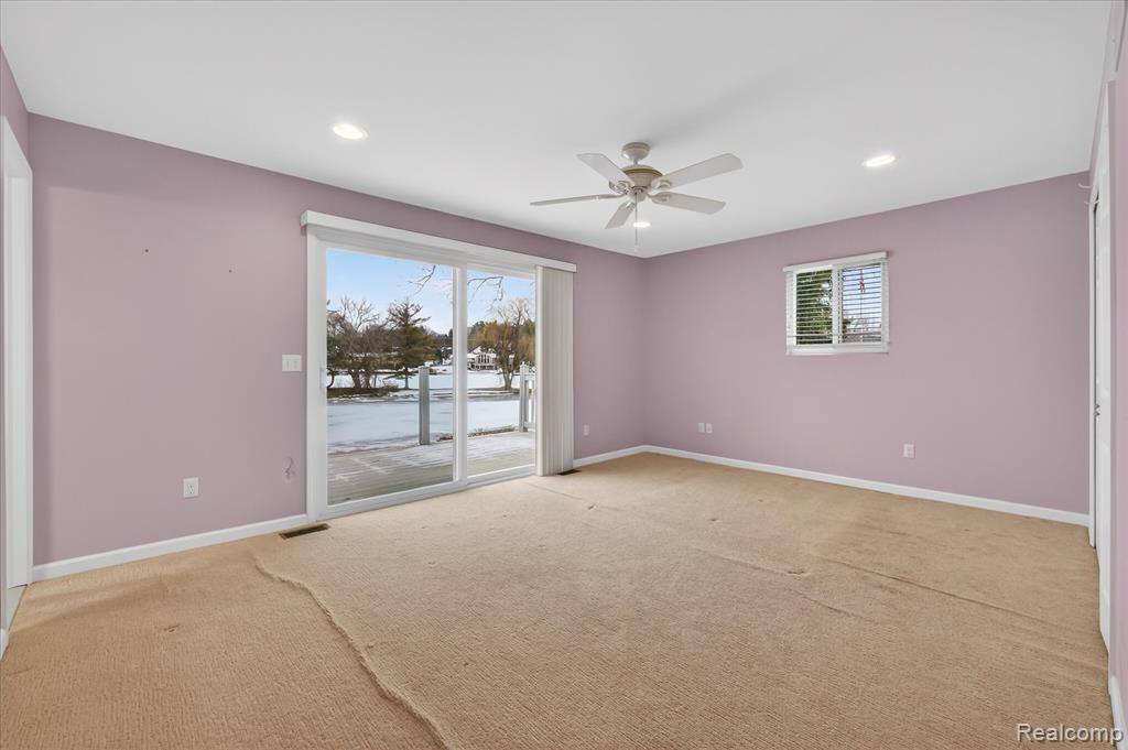 5124 Driftwood Drive, Commerce Twp, MI 48382 — Photo 18