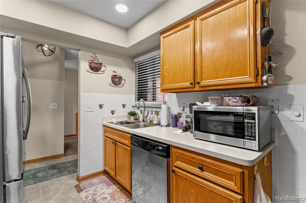 5442 Stanford Court, Warren, MI 48091 — Photo 9