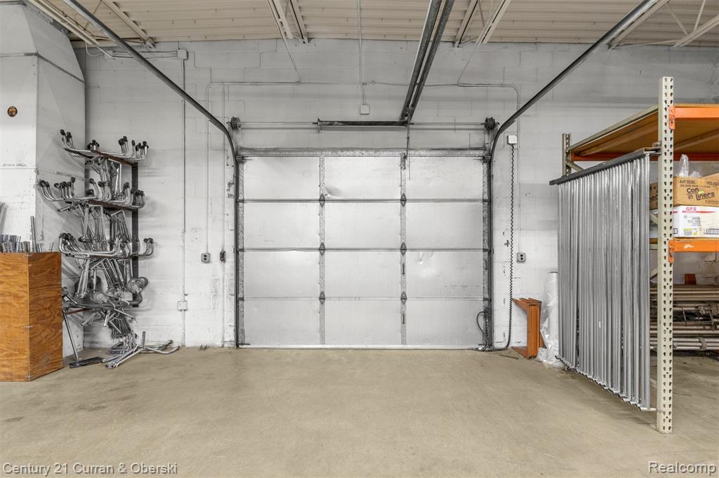 24134 W Warren Street, Dearborn Heights, MI 48127 — Photo 13