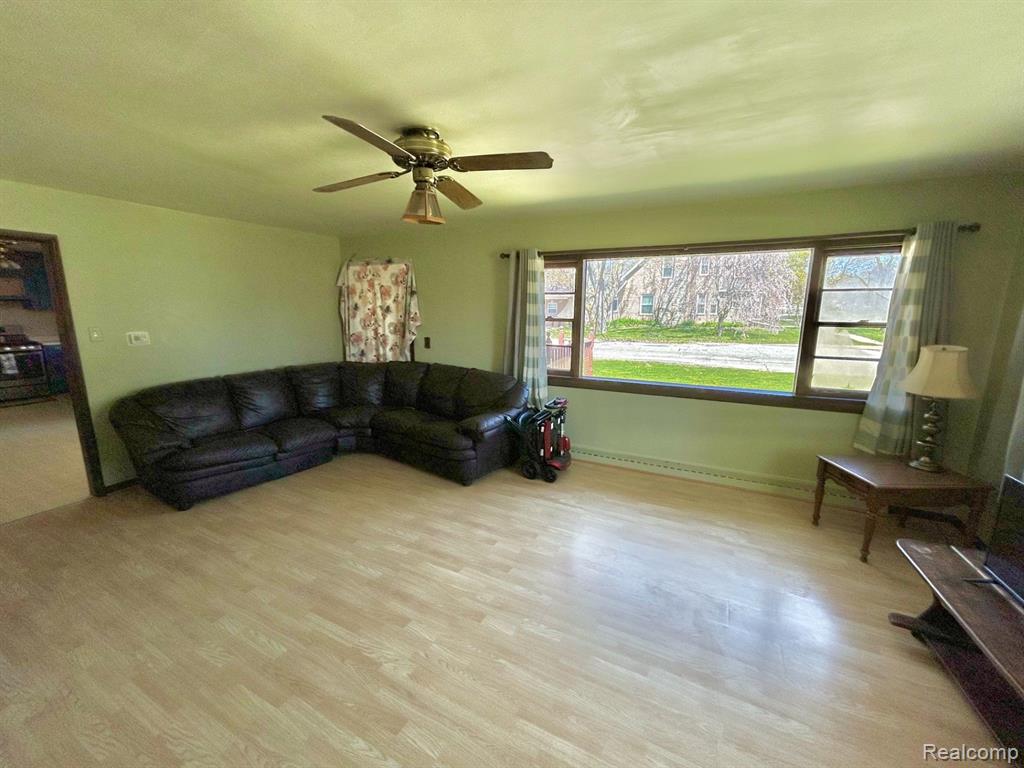105 W MAPLE Street, St. Charles, MI 48655 — Photo 4