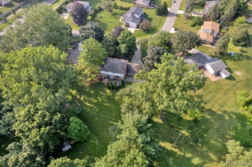 928 Hampstead Lane, Rochester Hills, MI 48309 — Photo 37