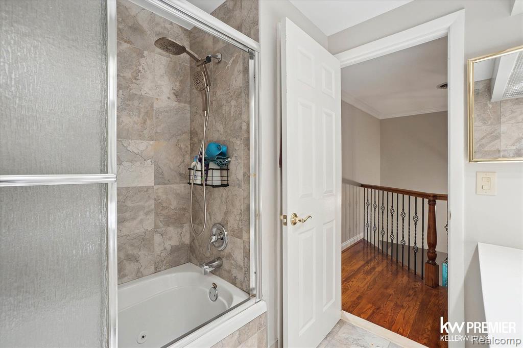 5584 Pembury Lane, West Bloomfield, MI — Photo 22