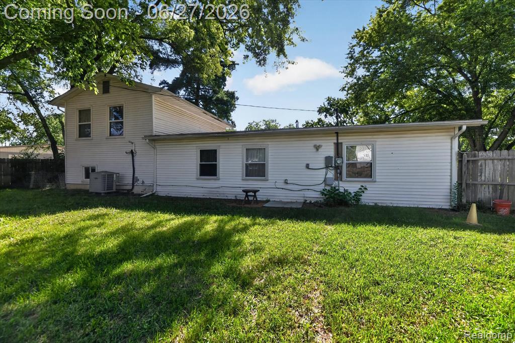 6260 Beth, Brighton, MI 48116 — Photo 41