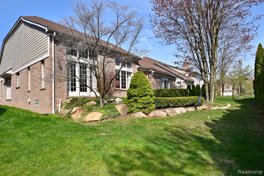 4048 CHATFIELD Lane, Troy, MI 48098 — Photo 38