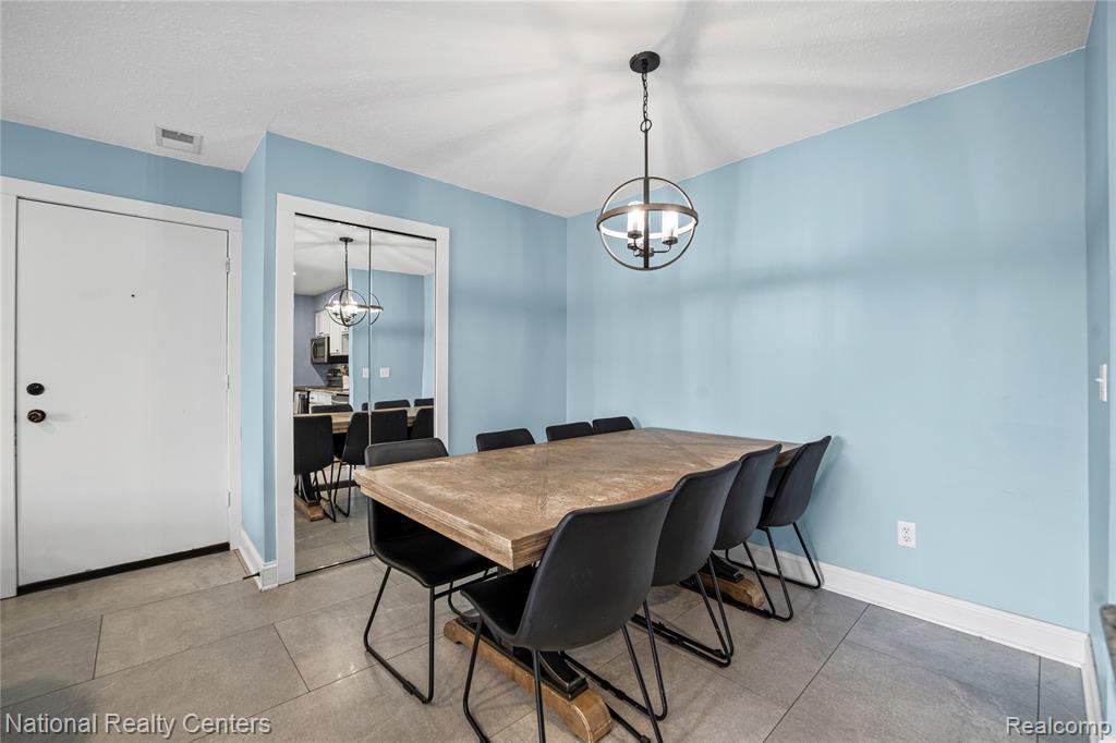 45750 Prairiegrass Court, 4, Belleville, MI 48111 — Photo 8