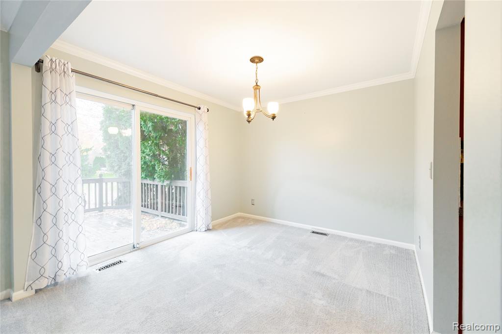 18689 Hilltop Boulevard, Riverview, MI 48193 — Photo 12