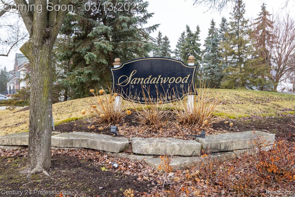 912 Sandalwood Drive, Troy, MI 48085 — Photo 3