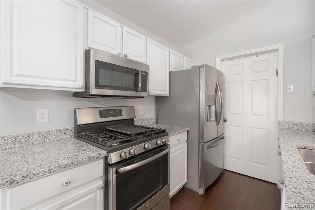 3019 Forest Creek Court, Ann Arbor, MI 48108 — Photo 11