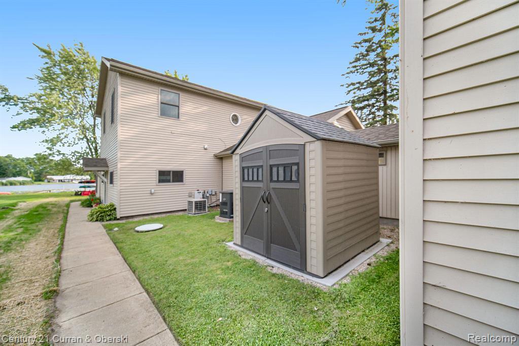 504 Olcott Lake Drive, Jackson, MI 49201 — Photo 8