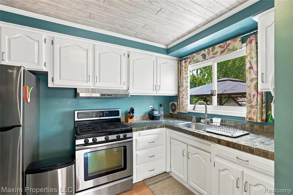 33214 Sheridan Street, Garden City, MI — Photo 9