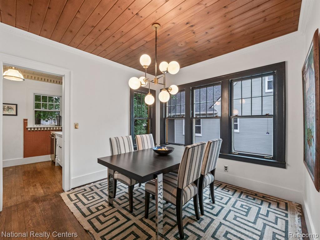 44 DEVONSHIRE Road, Pleasant Ridge, MI — Photo 12