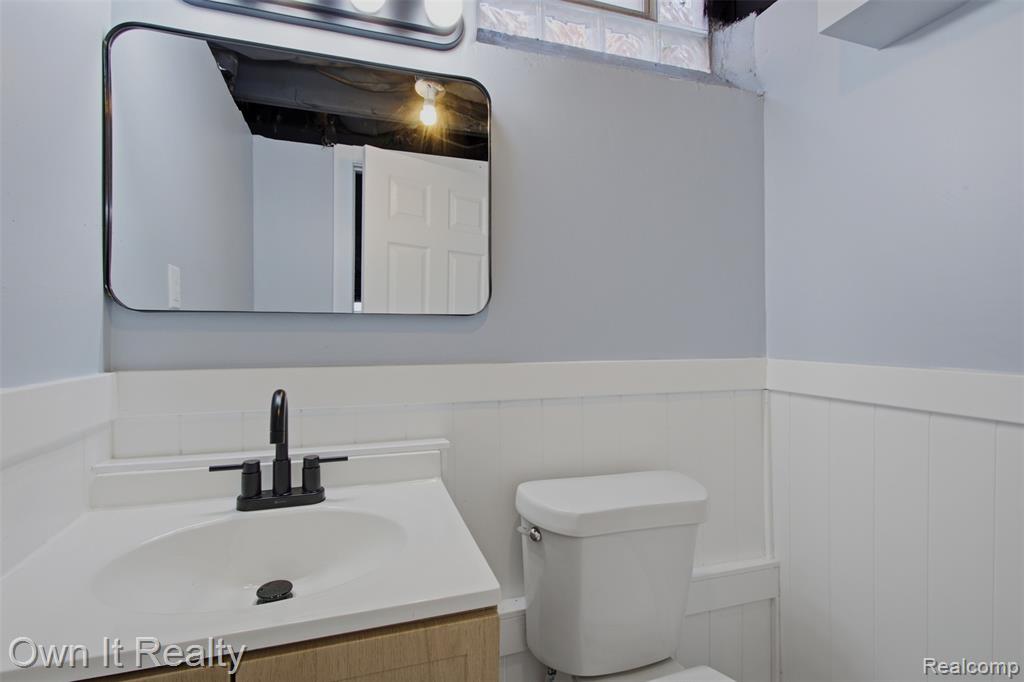23700 Marlow Street, Oak Park, MI 48237 — Photo 21