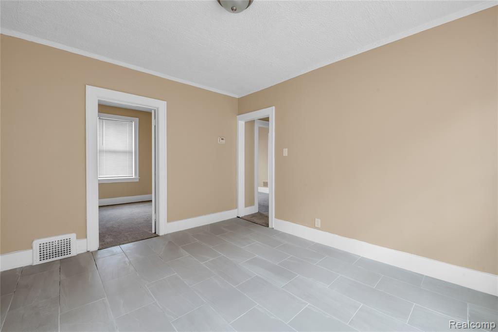 5044 Fairview Street, Detroit, MI 48213 — Photo 18
