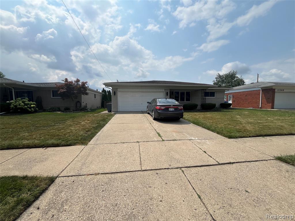 13502 Moceri Circle, Warren, MI 48088