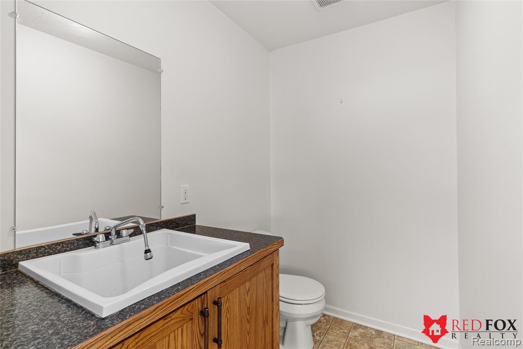 8110 Middleton Road, Corunna, MI 48817 — Photo 23