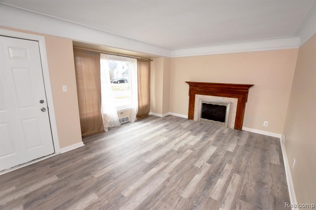 801 FREMONT Street, Flint, MI 48504 — Photo 2
