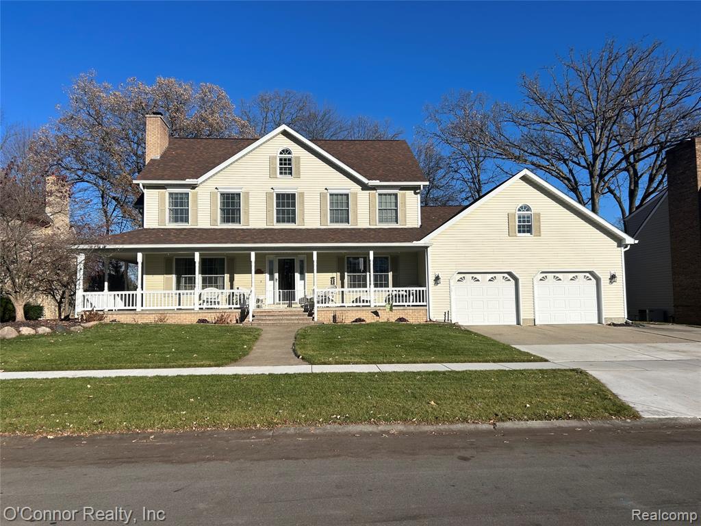 720 Arlington Circle, Marysville, MI 48040 — front exterior