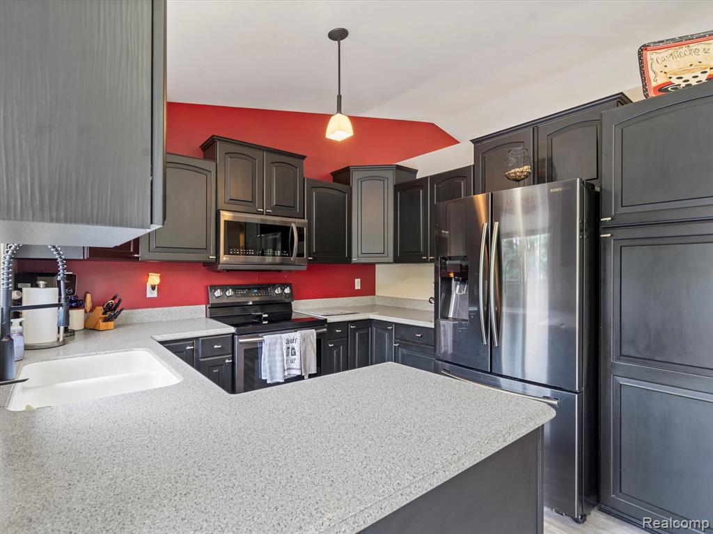 47416 DALLAS Lane, Macomb, MI 48044 — Photo 11