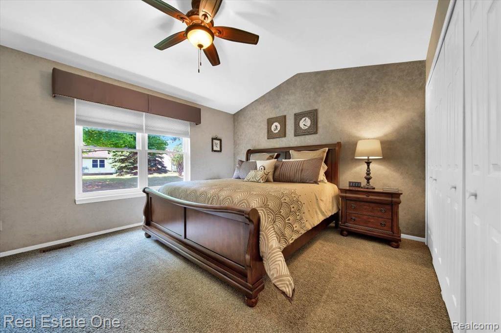 295 WINDING Brook, Commerce Twp, MI 48390 — Photo 18
