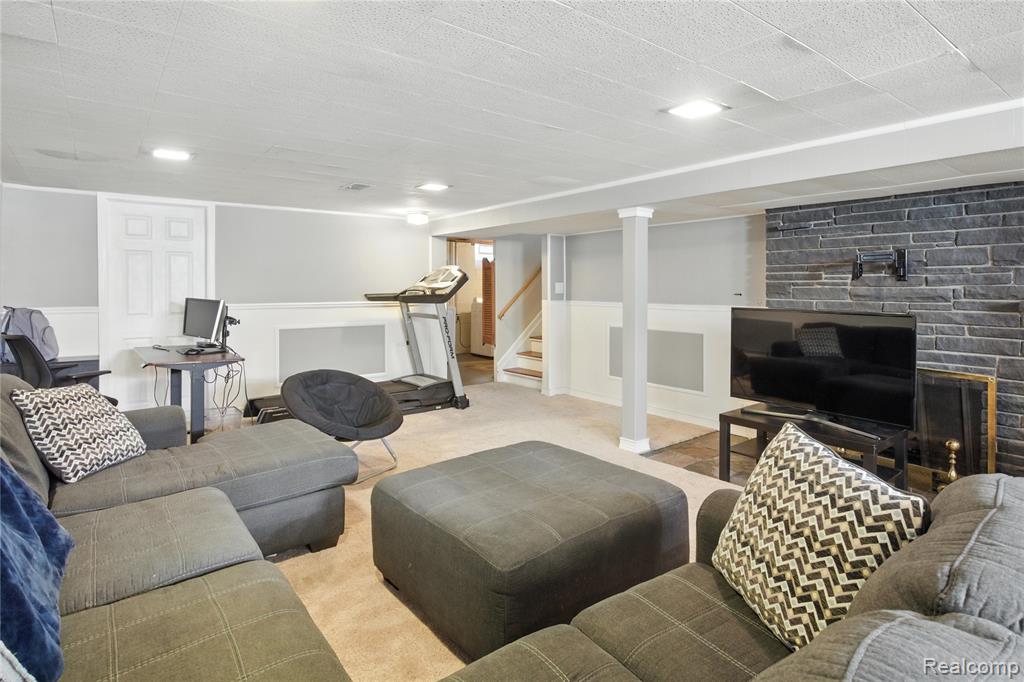 655 Ross Street, Plymouth, MI 48170 — Photo 36