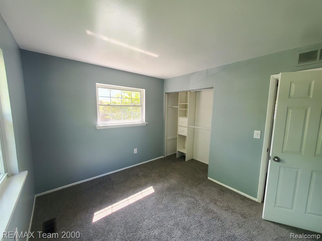 41743 MCKINLEY Street, Van Buren, MI 48111 — Photo 12