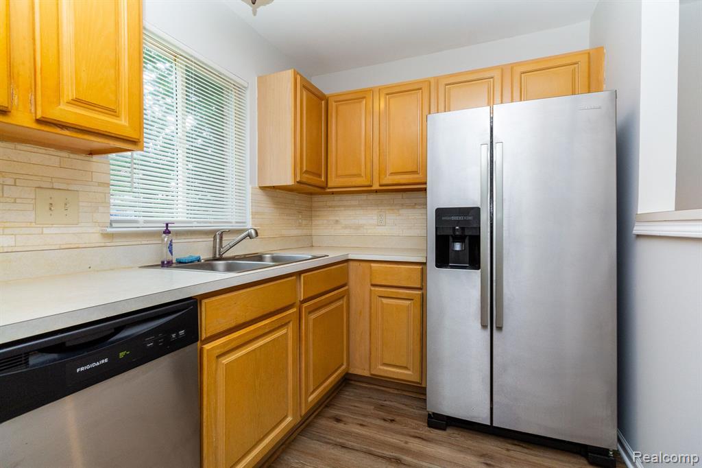 23278 Stromp Court, Trenton, MI 48183 — Photo 10