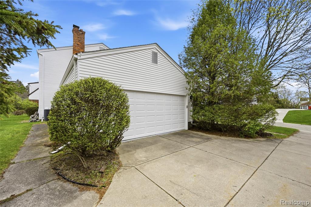 3464 Buckingham Trail, West Bloomfield, MI 48323 — Photo 5