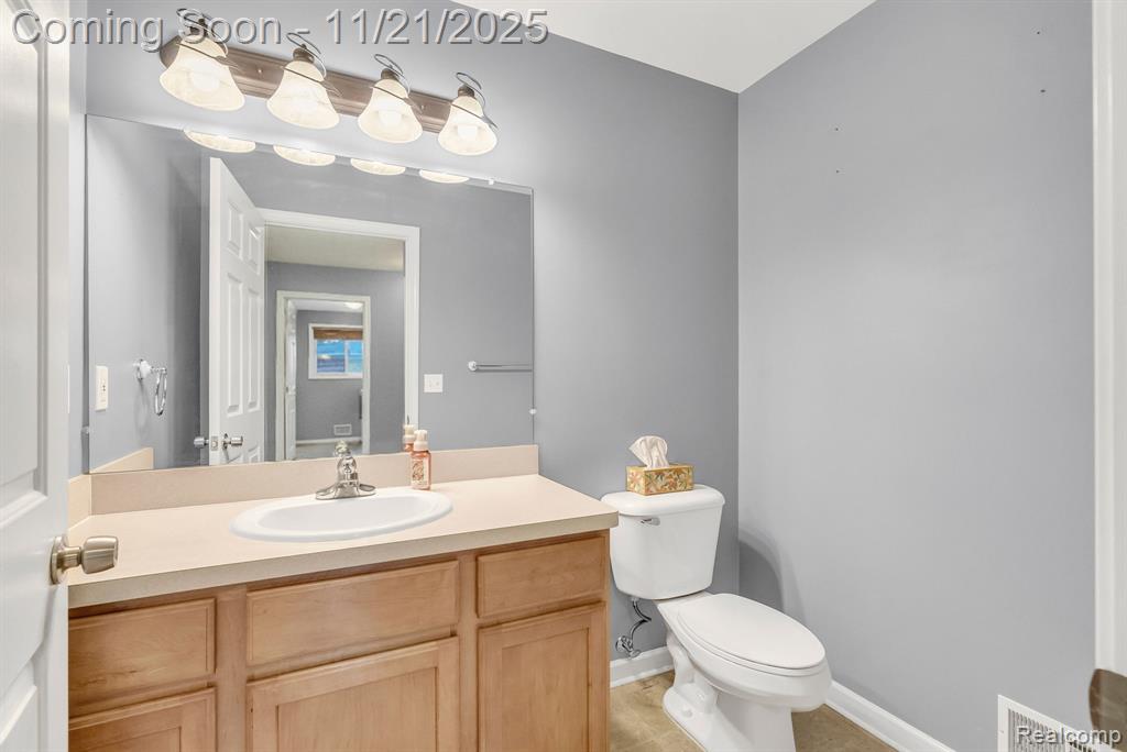 8224 Mary Ann Avenue, Shelby Twp, MI 48317 — Photo 27