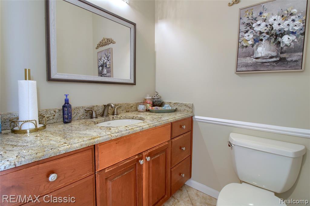 761 Nissen Court, Wixom, MI 48393 — Photo 21