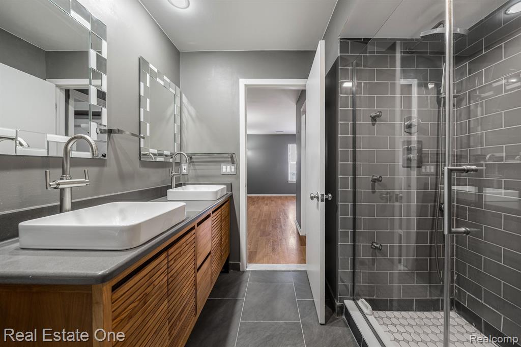 6624 Fireside Court, West Bloomfield, MI — Photo 18