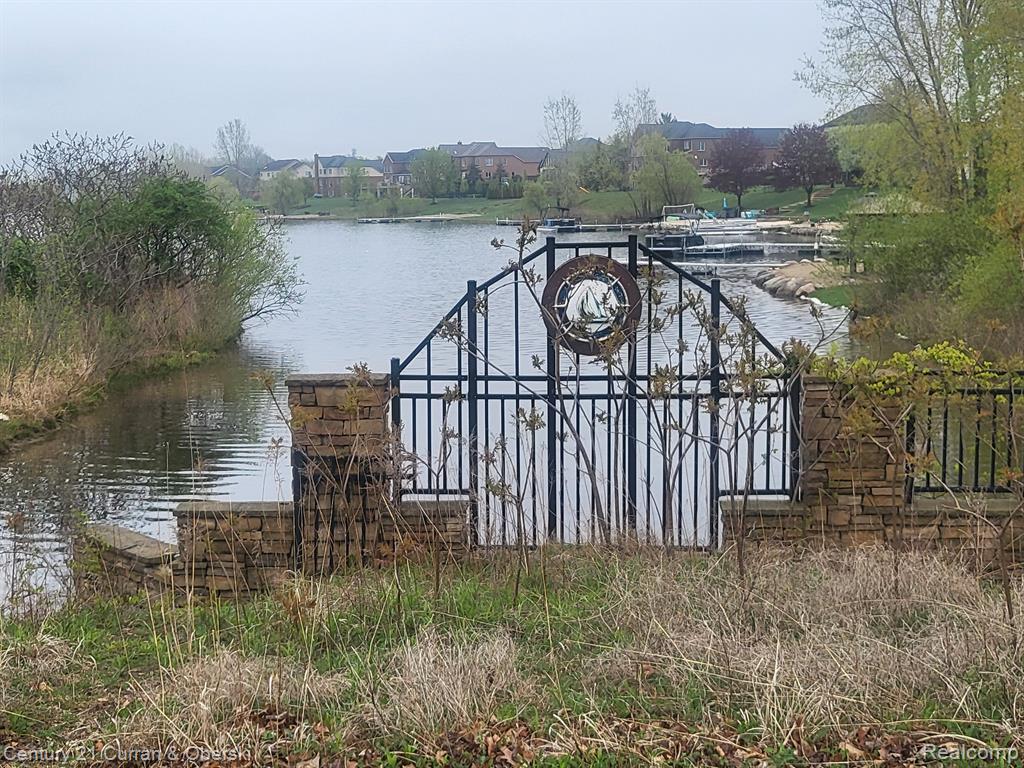 49945 STREAMWOOD Drive, UNIT #74, Novi, MI — Photo 34