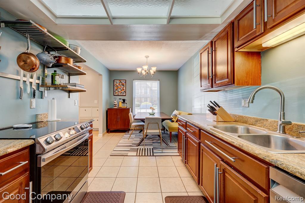 28660 LOWELL N, Southfield, MI 48076 — Photo 15