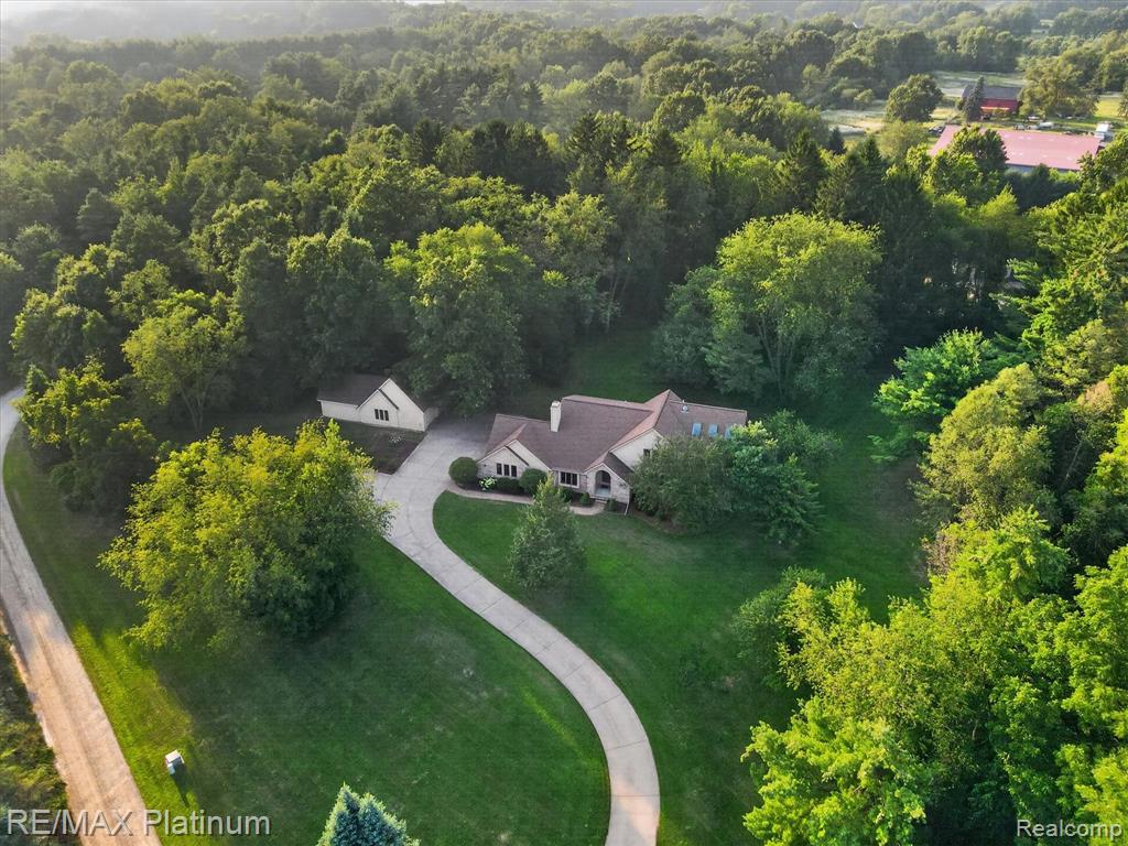 12273 Pinebrook Lane, South Lyon, MI 48178 — Photo 56