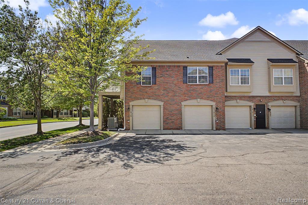 47616 Pembroke Drive, Canton, MI 48188 — Photo 32