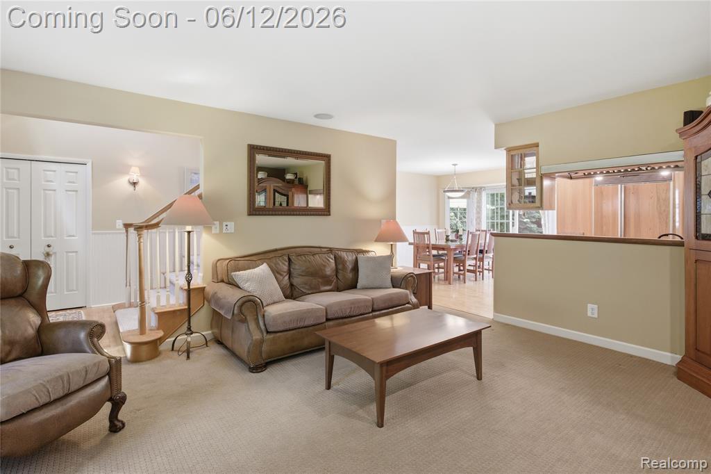 830 Hemingway Road, Lake Orion, MI 48362 — Photo 9