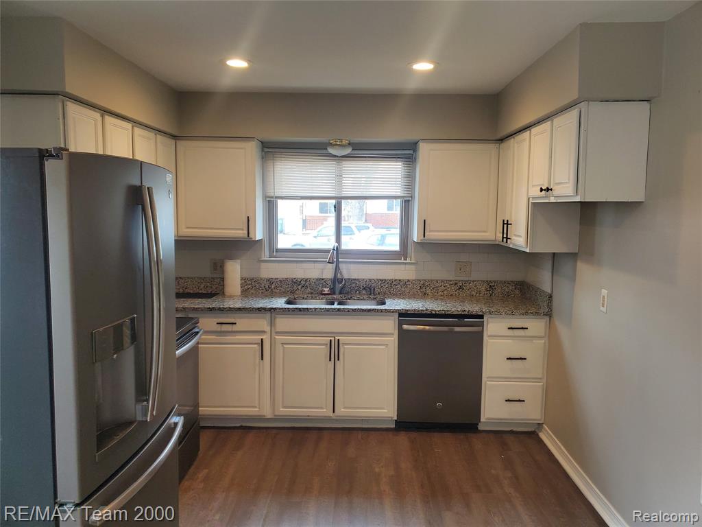5397 JACKSON Street, Dearborn Heights, MI 48125 — Photo 5