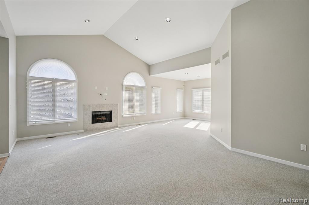 7366 Crackling Creek Circle, 1, West Bloomfield, MI — Photo 4