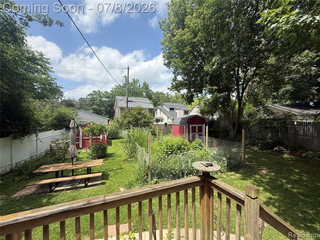 756 Cedarlawn Road, Waterford, MI 48328 — Photo 33