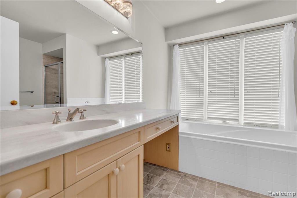 883 TARTAN Trail, Bloomfield Hills, MI 48304 — Photo 20