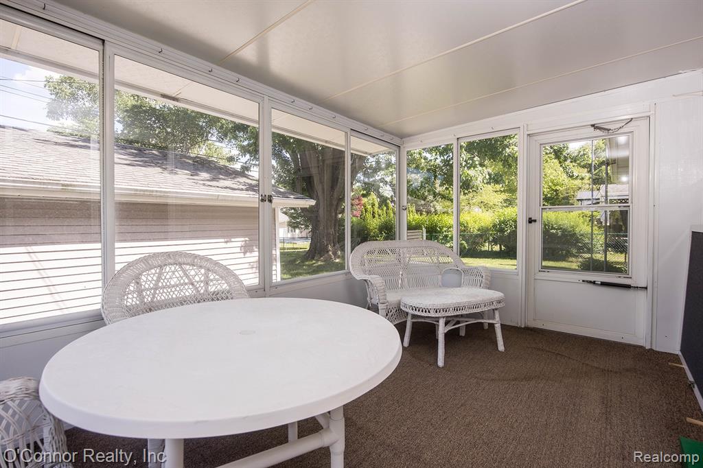 905 Virginia Avenue, Marysville, MI 48040 — Photo 9