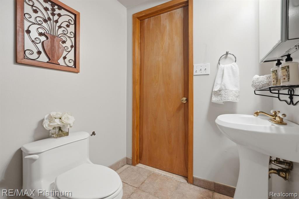1546 S Milford Road, Milford, MI 48381 — Photo 16
