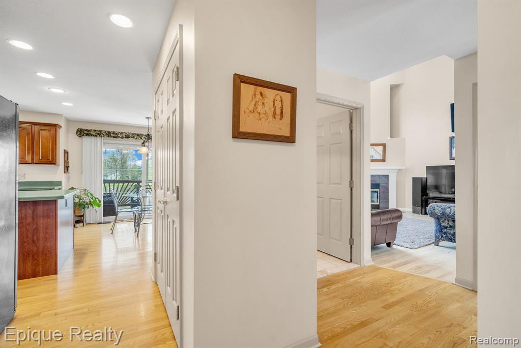9493 Aspen View Drive, Grand Blanc, MI 48439 — Photo 28